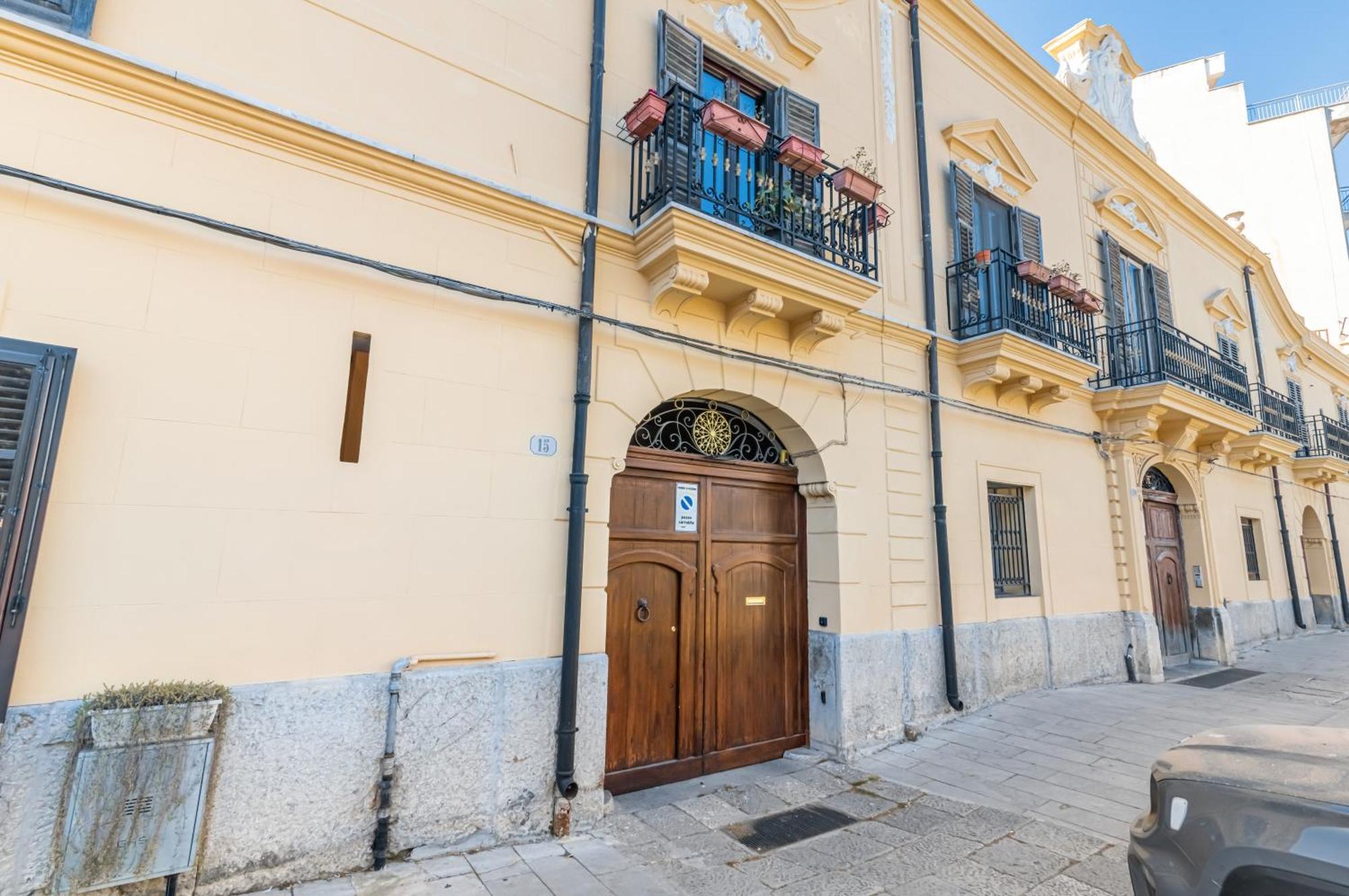 Piazza Indipendenza Loft & Rooms Palermo Luaran gambar