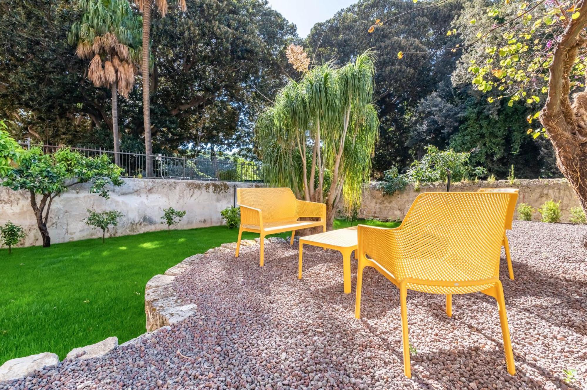 Piazza Indipendenza Loft & Rooms Palermo Luaran gambar
